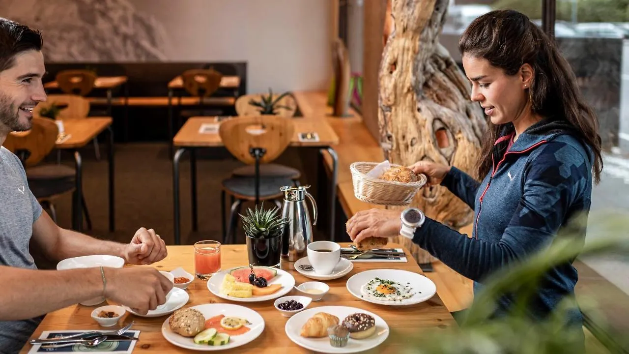 Die Berge Lifestyle-Hotel Soelden מלון